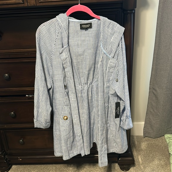 Jones and co lightweight jacket - Picture 1 of 3